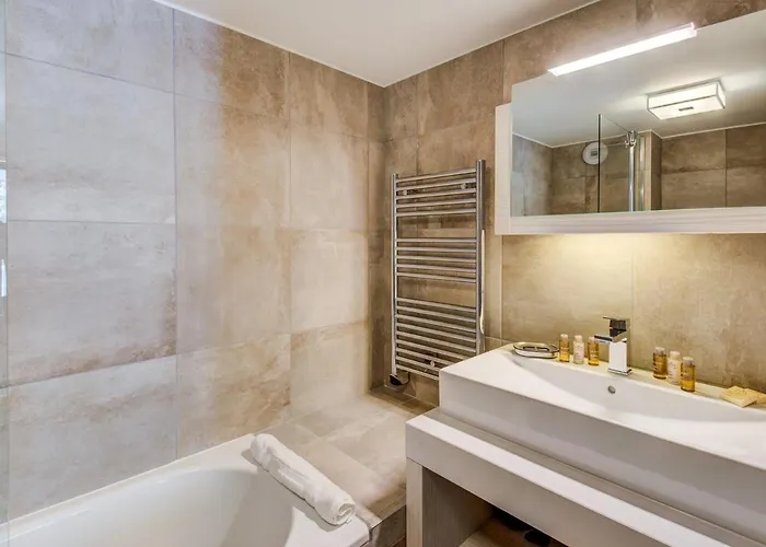 Lejlighed Moderne Avec Parking, Proche Pistes A Village - Fr-1-562-37 Courchevel