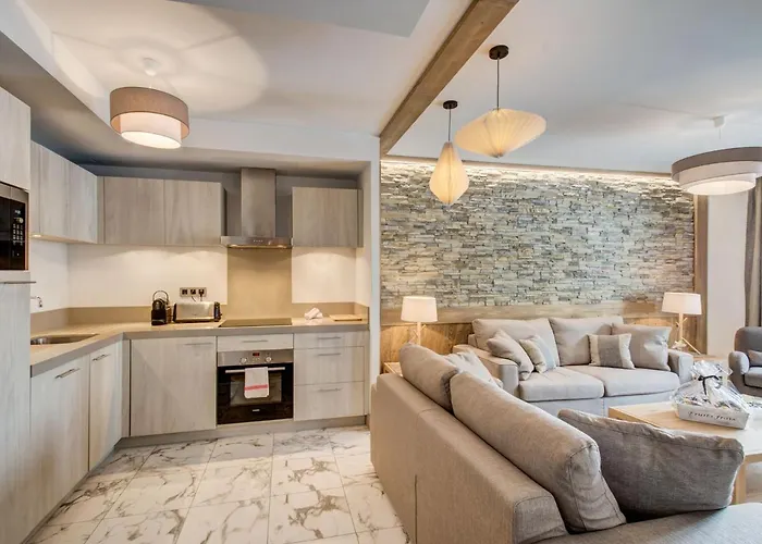 Moderne Avec Parking, Proche Pistes A Village - Fr-1-562-37 *